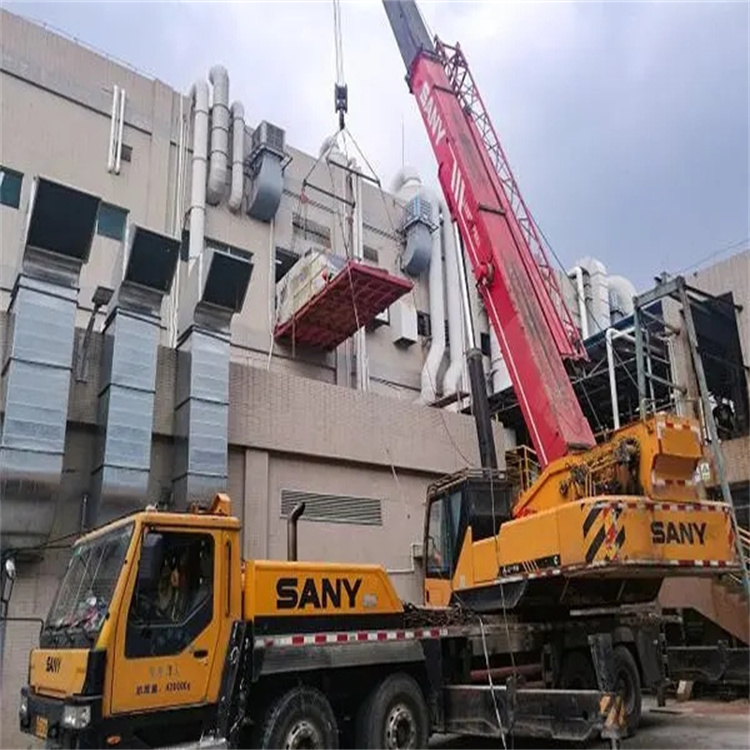 松潘租赁大型汽车吊，助力工程项目高效进行