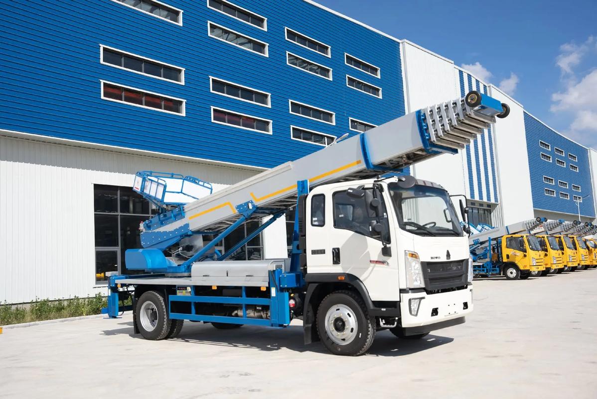 松潘出租云梯车高空作业车 建筑垃圾搬运